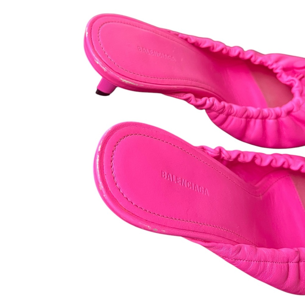 Balenciaga Women’s Knife Scrunch Mule 37 Neon Pink Low Heel Napa Leather FLAWED - Picture 6 of 11